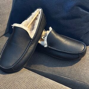 NWT UGG men’s slippers